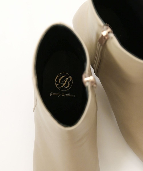 Gready Brilliant(グレディブリリアン)の「シープレザーショートブーツ(ブーツ・レディース・ブラック/グレイッシュベージュ・37/38/39/36)」の3枚目の写真