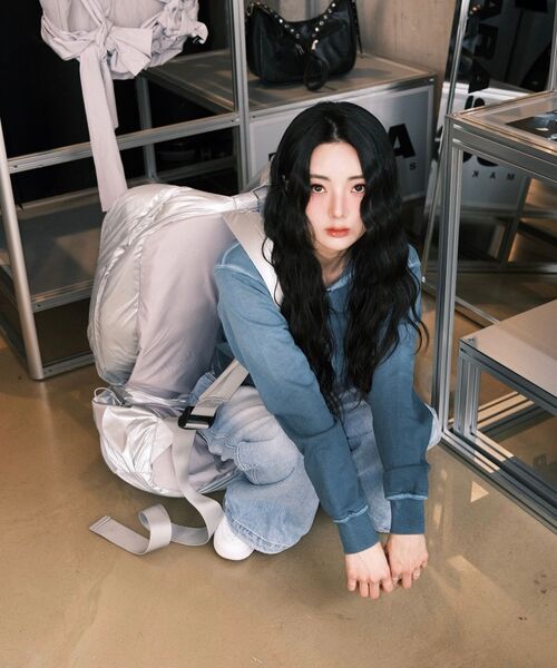 IUGAMAKARAS(イウガマカラス)の「Pigment Dyed Zip-Up Hoodie (Blue Green)(パーカー・レディース・その他・1/2)」の3枚目の写真