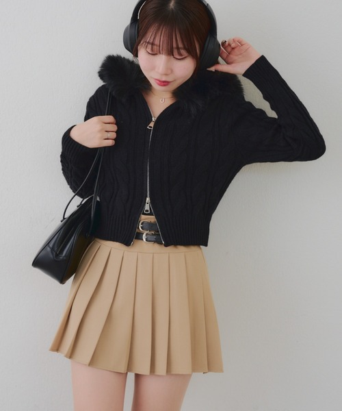 continuer de NICE CLAUP(コンティニューデナイスクラップ)の「ケーブルファーPK(ニット/セーター・レディース・グレー/アイボリー/ブラック・FREE)」の8枚目の写真