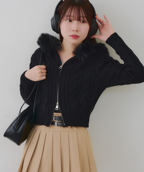 continuer de NICE CLAUP(コンティニューデナイスクラップ)の「ケーブルファーPK(ニット/セーター・レディース・グレー/アイボリー/ブラック・FREE)」の12枚目の写真