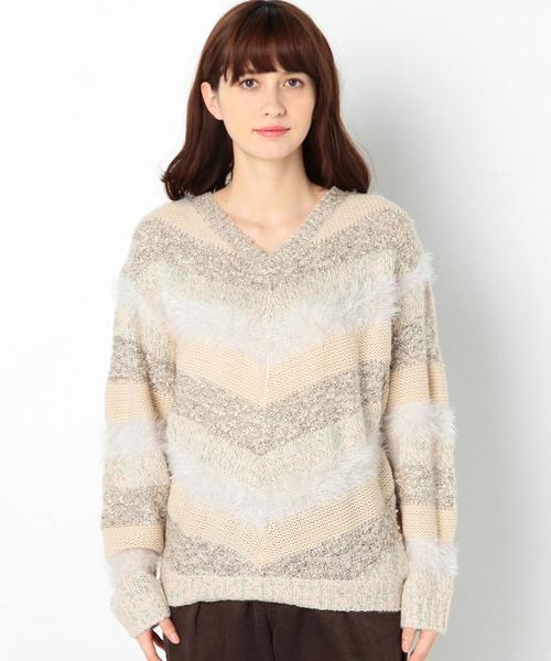 Another Edition（アナザーエディション）の「異素材ミックス配色Vネックプルオーバー/AEFC　イソザイMIXハイショク VPO（ニット/セーター・レディース・ライトグレー/ベージュ・FREE）」の4枚目の写真