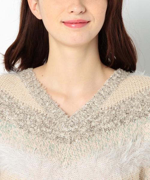 Another Edition（アナザーエディション）の「異素材ミックス配色Vネックプルオーバー/AEFC　イソザイMIXハイショク VPO（ニット/セーター・レディース・ライトグレー/ベージュ・FREE）」の7枚目の写真