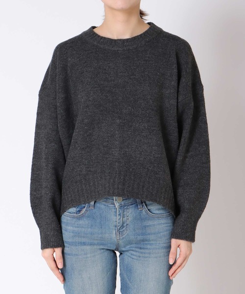 Three Four Time（ｽﾘｰﾌｫｰﾀｲﾑ）の「クルーネックショートプルオーバー（ニット/セーター・レディース・チャコールグレー/ターコイズブルー/レッド・FREE）」の19枚目の写真