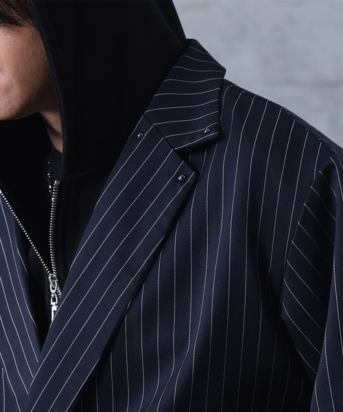 Confirm(コンファーム)の「Studded short double-breasted jacket / スタッズ ショート ダブルジャケット メンズ レディース ユニセックス(テーラードジャケット・メンズ・ブラック/ブラック系その他/パープル系その他/ブルー系その他/チャコールグレー/グレー系その他・S/M/L)」の14枚目の写真