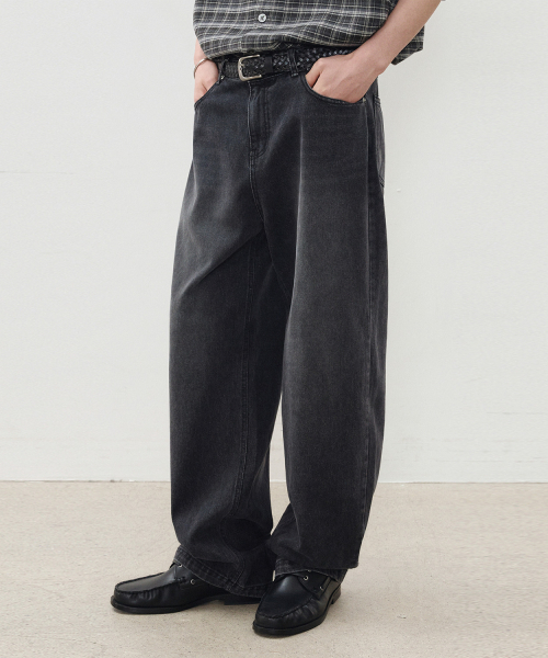 LEIRE（ルアール）の「エブリデイカーブドパンツ [ミッドブラック]（デニムパンツ・メンズ・その他・MEDIUM/LARGE/X-LARGE）」の4枚目の写真