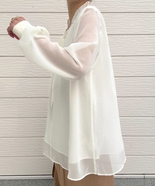 Q（キュー）の「結びボウタイ リブブラウス（シャツ/ブラウス・レディース・ドット/アイボリー・MEDIUM）」の7枚目の写真