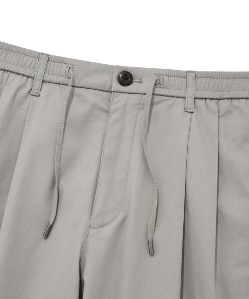 COVERNAT（カバーナット）の「テーパードチノパンツライトグレー（その他パンツ・レディース・その他・SMALL/LARGE/MEDIUM/X-LARGE/X-SMALL/XX-LARGE）」の4枚目の写真