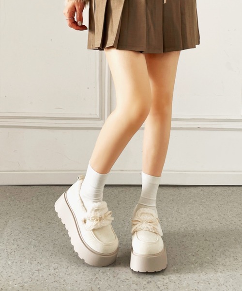 Shoes in Closet(シューズインクローゼット)の「【ランキング1位獲得!/完売につき予約販売中】厚底 リボン ボア スリッポン ムートン 5841(スリッポン・レディース・キャメル/アイボリー・S/M/L/LL)」の15枚目の写真
