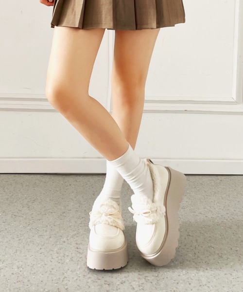 Shoes in Closet(シューズインクローゼット)の「【ランキング1位獲得!/完売につき予約販売中】厚底 リボン ボア スリッポン ムートン 5841(スリッポン・レディース・キャメル/アイボリー・S/M/L/LL)」の16枚目の写真
