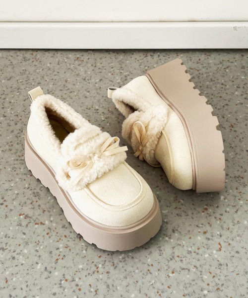Shoes in Closet(シューズインクローゼット)の「【ランキング1位獲得!/完売につき予約販売中】厚底 リボン ボア スリッポン ムートン 5841(スリッポン・レディース・キャメル/アイボリー・S/M/L/LL)」の20枚目の写真