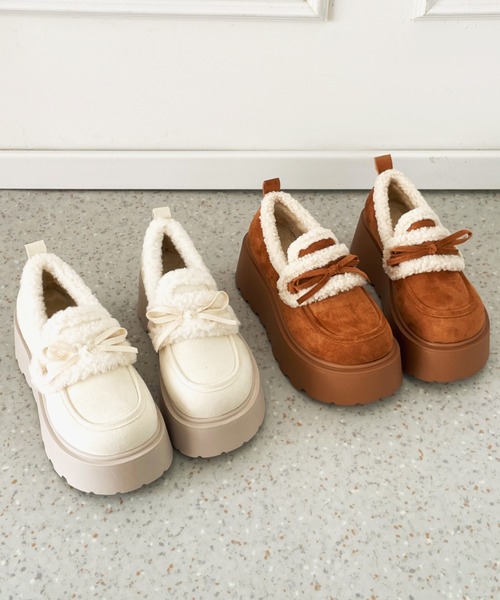 Shoes in Closet(シューズインクローゼット)の「【ランキング1位獲得!/完売につき予約販売中】厚底 リボン ボア スリッポン ムートン 5841(スリッポン・レディース・キャメル/アイボリー・S/M/L/LL)」の3枚目の写真