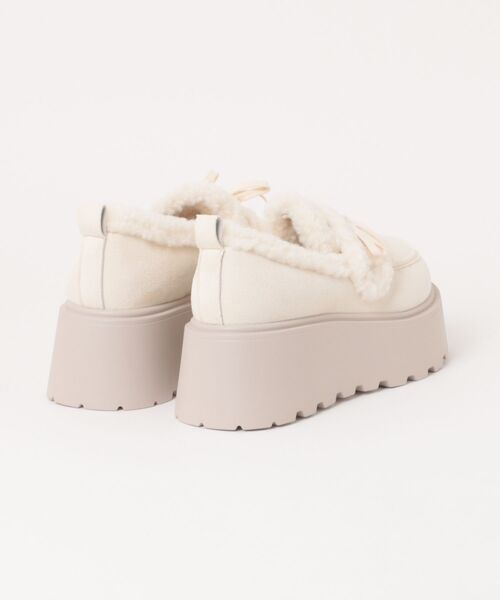 Shoes in Closet(シューズインクローゼット)の「【ランキング1位獲得!/完売につき予約販売中】厚底 リボン ボア スリッポン ムートン 5841(スリッポン・レディース・キャメル/アイボリー・S/M/L/LL)」の7枚目の写真