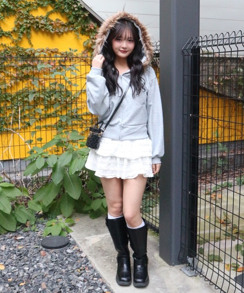 tinkerend(ティンカーエンド)の「Fur Short Hoodie / ショート丈ファーフーディー 裏起毛(パーカー・レディース・ブラック/グレー・FREE)」の10枚目の写真