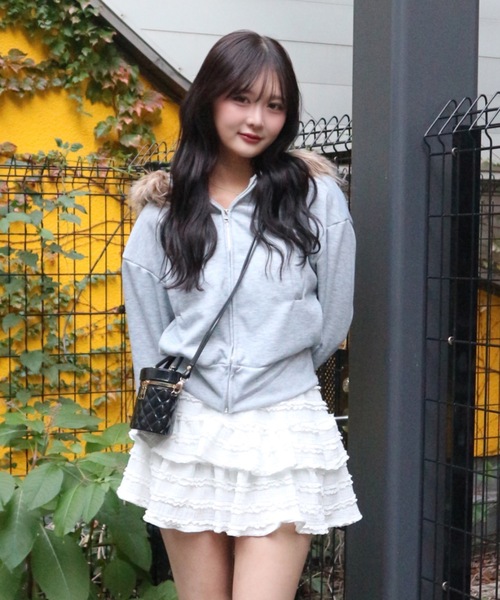 tinkerend(ティンカーエンド)の「Fur Short Hoodie / ショート丈ファーフーディー 裏起毛(パーカー・レディース・ブラック/グレー・FREE)」の15枚目の写真