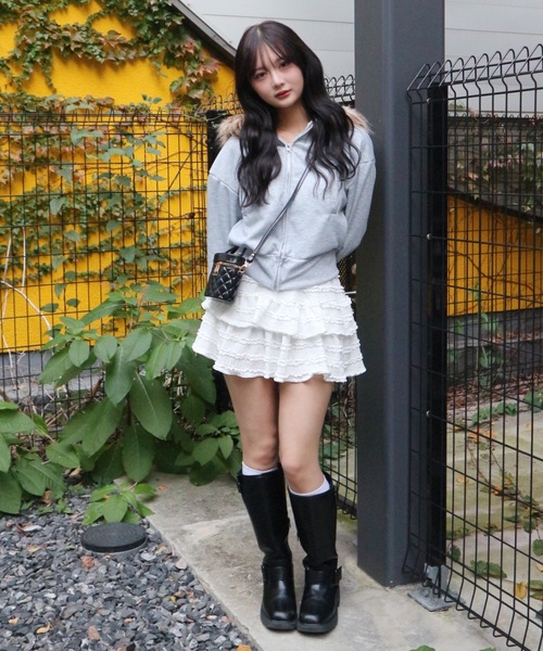 tinkerend(ティンカーエンド)の「Fur Short Hoodie / ショート丈ファーフーディー 裏起毛(パーカー・レディース・ブラック/グレー・FREE)」の8枚目の写真