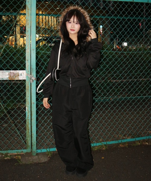 tinkerend(ティンカーエンド)の「Fur Short Hoodie / ショート丈ファーフーディー 裏起毛(パーカー・レディース・ブラック/グレー・FREE)」の11枚目の写真