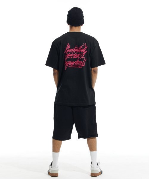 CREAM SODA LAB(クリームソーダラボ)の「バスケットボールレッスン.1 半袖Tシャツ ブラック ピンク(Tシャツ/カットソー・レディース・その他・LARGE/MEDIUM/X-LARGE/XX-LARGE)」の7枚目の写真