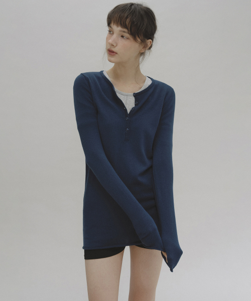 ANDNEEDS(アンドニーズ)の「Glen wool long knit (blue)(ニット/セーター・レディース・その他・FREE)」の2枚目の写真