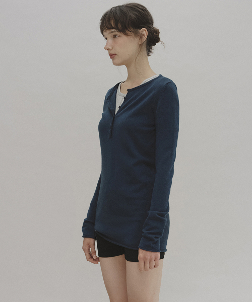 ANDNEEDS(アンドニーズ)の「Glen wool long knit (blue)(ニット/セーター・レディース・その他・FREE)」の3枚目の写真