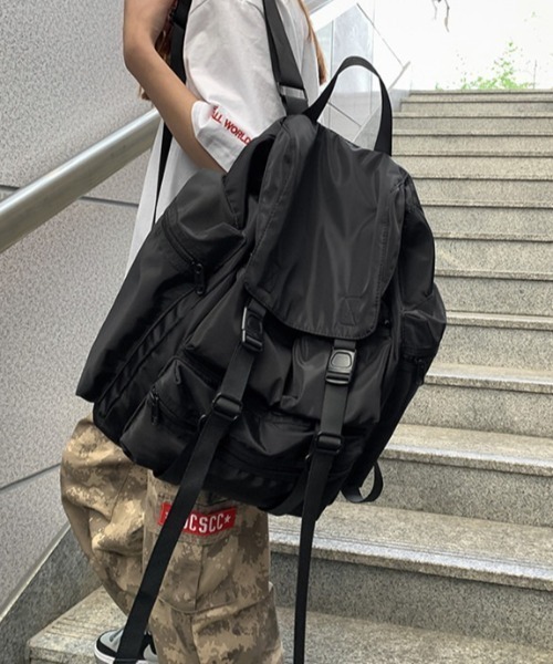 link lot(リンクロット)の「【A4サイズ対応】 多機能ポケットナイロンバックパック(バックパック/リュック・メンズ・ブラック・F)」の6枚目の写真