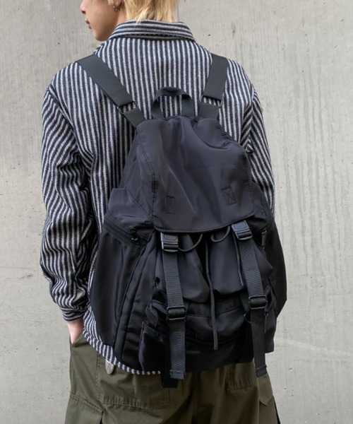 link lot(リンクロット)の「【A4サイズ対応】 多機能ポケットナイロンバックパック(バックパック/リュック・メンズ・ブラック・F)」の13枚目の写真