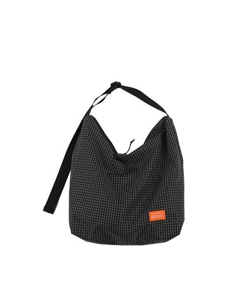 POSH-PROJECTS（ポッシュプロジェクト）の「F137 カンガルーバッグ ブラックグリッドストップ（ショルダーバッグ・レディース・ブラック系その他・FREE）」の2枚目の写真