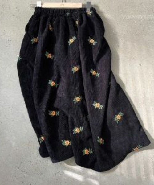 Diosfront（ディオスフロント）の「花柄刺繍コーヂュロイスカート（スカート・レディース・ブラック/モカ/ブルー・FREE）」の14枚目の写真