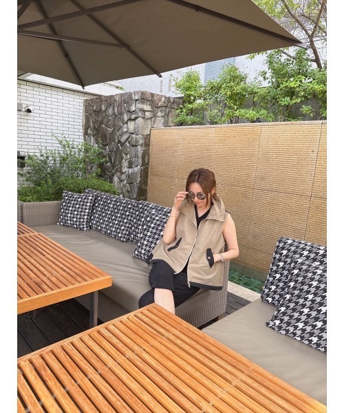 Day and Grade（デイアンドグレイド）の「【真山景子セレクト】ボリュームネック配色ベスト（ベスト・レディース・カーキ/ベージュ・FREE）」の7枚目の写真