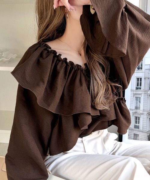 mily bilet(ミウィビレット)の「【mily bilet】大人の甘さがちょうどいい♪オフショル2wayキャンディースリーブカシュクールブラウス(長袖)(シャツ/ブラウス・レディース・チャコール/アイボリー/ブルー/ブラウン・LARGE/MEDIUM/SMALL/X-LARGE)」の3枚目の写真