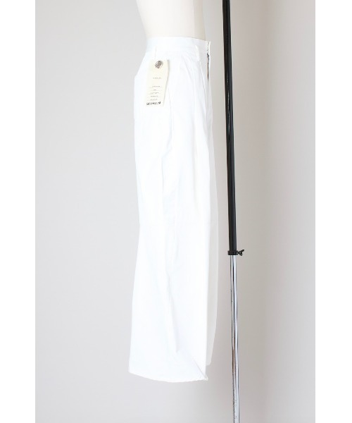 SHINYAKOZUKA(シンヤコヅカ)の「Hi,BAGGY(チノパンツ・メンズ・ホワイト・LARGE)」の3枚目の写真