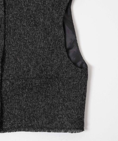 URBAN RESEARCH ROSSO WOMEN（アーバンリサーチ　ロッソ）の「『別注』CHIGNON×ROSSO　ツイードショートベスト（ベスト・レディース・ホワイト系その他/ブラック・FREE）」の19枚目の写真