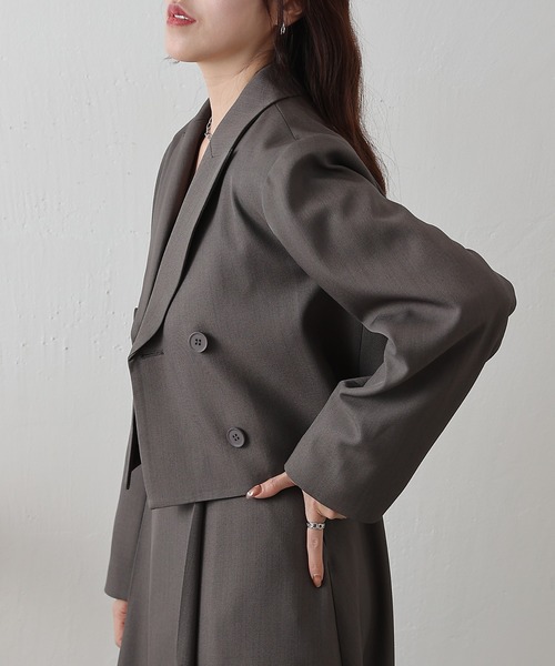 COLONY 2139（コロニートゥーワンスリーナイン）の「クロップドWテーラードジャケット（テーラードジャケット・レディース・ブラック/グレー/ベージュ・FREE）」の5枚目の写真