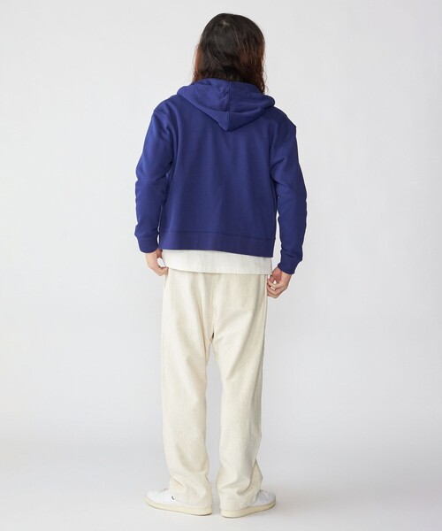 SHIPS(シップス)の「【WEB限定】SHIPS: クロップド ワイド ワンポイント ロゴ ジップアップ フーディー(パーカー・メンズ・ベージュ/オリーブ/グレー/ロイヤルブルー・SMALL/X-LARGE/LARGE/MEDIUM)」の10枚目の写真