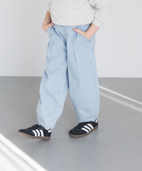 BAYFLOW（ベイフロー）の「[2WAYデザイン★]バレルデニムパンツ(KIDS)（デニムパンツ・キッズ・ライトブルー/ダークブルー・150cm/140cm/130cm/120cm/110cm）」の2枚目の写真