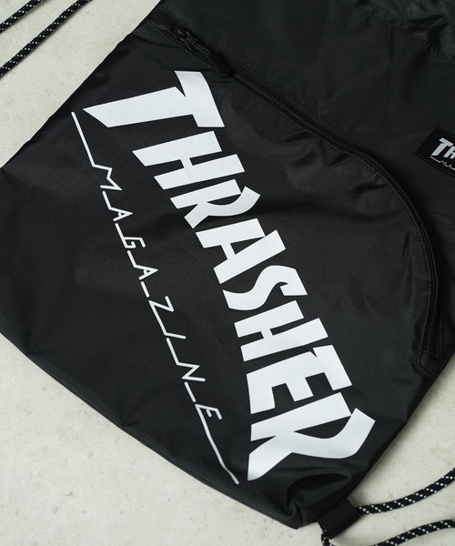 THRASHER（スラッシャー）の「"02"≪THRASHER≫カーブポケット ブランドロゴ ナップサック（バックパック/リュック・メンズ・ブラック×イエロー/ブラック×ホワイト/ブラック・ONE SIZE）」の14枚目の写真