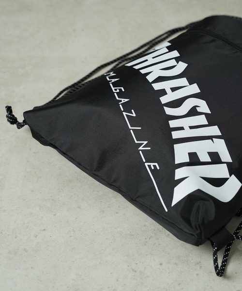 THRASHER（スラッシャー）の「"02"≪THRASHER≫カーブポケット ブランドロゴ ナップサック（バックパック/リュック・メンズ・ブラック×イエロー/ブラック×ホワイト/ブラック・ONE SIZE）」の19枚目の写真