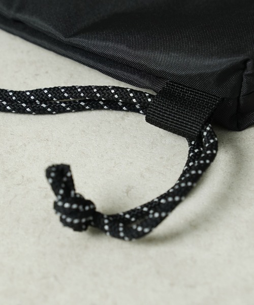 THRASHER（スラッシャー）の「"02"≪THRASHER≫カーブポケット ブランドロゴ ナップサック（バックパック/リュック・メンズ・ブラック×イエロー/ブラック×ホワイト/ブラック・ONE SIZE）」の20枚目の写真