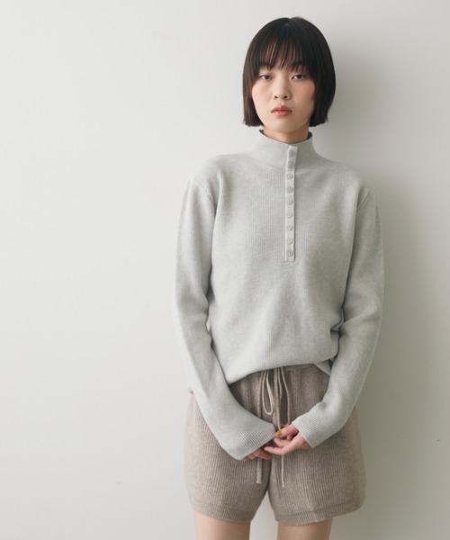 full/fill.（フルフィル）の「front button high neck rib knit / フロントボタンハイネックリブニット（ニット/セーター・レディース・グレー/ピンク/ベージュ・FREE）」の14枚目の写真