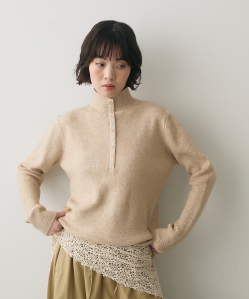 full/fill.（フルフィル）の「front button high neck rib knit / フロントボタンハイネックリブニット（ニット/セーター・レディース・グレー/ピンク/ベージュ・FREE）」の7枚目の写真