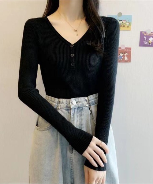 Beststore（ベストストア）の「ボタン付　長袖リブニットトップス レディース（ニット/セーター・レディース・ベージュ/グレー/ライトベージュ/ブラック/ピンク/グリーン/ホワイト・FREE）」の3枚目の写真