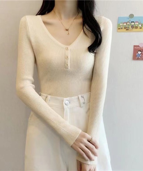 Beststore（ベストストア）の「ボタン付　長袖リブニットトップス レディース（ニット/セーター・レディース・ベージュ/グレー/ライトベージュ/ブラック/ピンク/グリーン/ホワイト・FREE）」の9枚目の写真