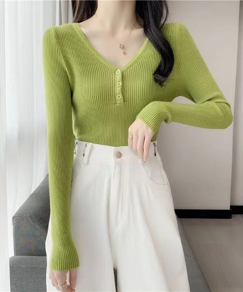 Beststore（ベストストア）の「ボタン付　長袖リブニットトップス レディース（ニット/セーター・レディース・ベージュ/グレー/ライトベージュ/ブラック/ピンク/グリーン/ホワイト・FREE）」の16枚目の写真