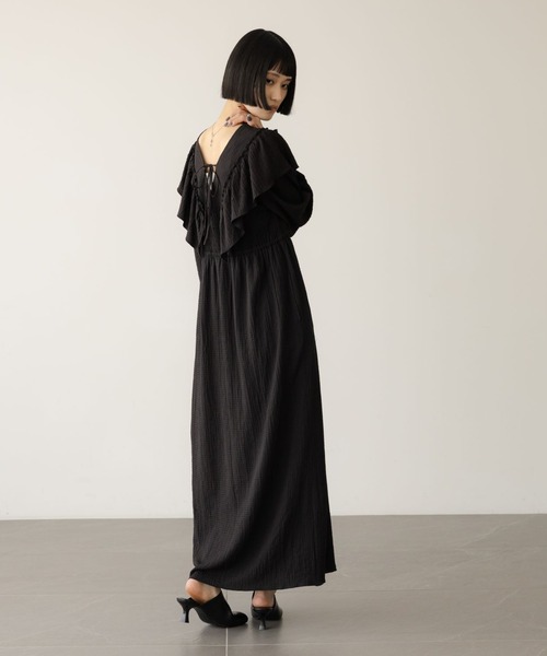 LOWRYS FARM(ローリーズファーム)の「2WAYフリルシャーリングワンピース 637584(ワンピース・レディース・アイボリー/ブラック/ブラウン・FREE)」の5枚目の写真