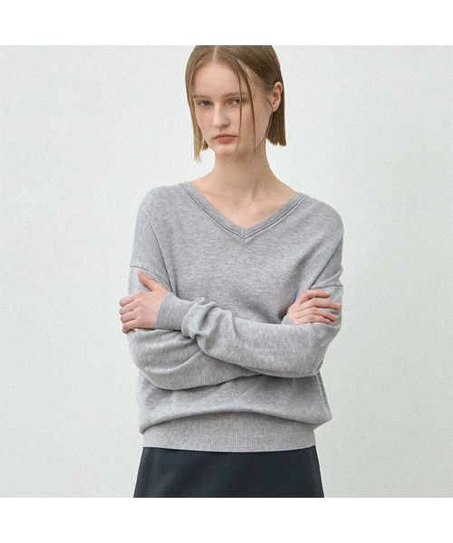 ATELIER NAIN(アトリエナイン)の「ESSENTIAL WOOL FIA KNIT(T-7035)(ニット/セーター・レディース・ブラック/ライトグレー/ブルー/アイボリー・FREE)」の1枚目の写真