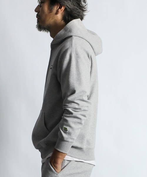 The DUFFER of ST.GEORGE(ザダファーオブセントジョージ)の「〔BLACK LABEL〕MINI PILE ZIP HOODIE:セットアップ対応 ミニパイル ジップ フーディ(パーカー・メンズ・グレー・SMALL/MEDIUM/LARGE/X-LARGE)」の7枚目の写真