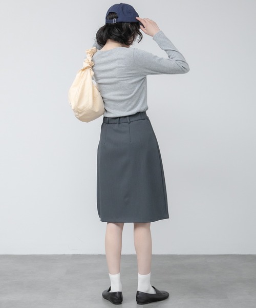 HEILIS(ヘイリス)の「ヘンリーネックリブカットソー / 長袖 Tシャツ カットソー トップス 春服 秋服 冬服 ブラック グレー オフホワイト 白 黒 韓国 ノームコア シンプル カジュアル ガーリー レイヤード インナー(Tシャツ/カットソー・レディース・ブルー/ホワイト/グレー・FREE)」の22枚目の写真