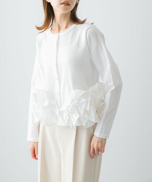 URBAN RESEARCH ROSSO WOMEN（アーバンリサーチ　ロッソ）の「Mewl　ペタルフリルカーディガン（カーディガン/ボレロ・レディース・ブラック/ホワイト・FREE）」の2枚目の写真