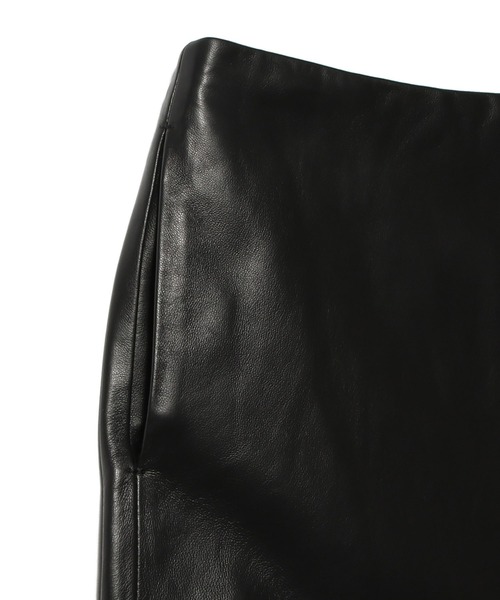 UNUS(ユナス)の「UNUS / Lamb Leather Skirt(スカート・レディース・ブラック・36/38)」の5枚目の写真