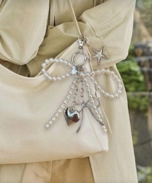 VIBGYOR（ヴィブジョー）の「【IZU】 パールリボン＆ハートスターフィッシュバッグチャーム（チャーム）」