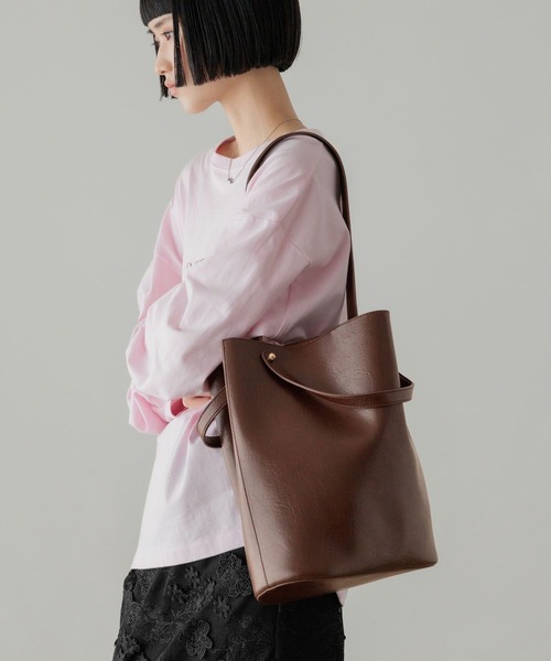 LOWRYS FARM(ローリーズファーム)の「2WAYバケツBAG 656159(トートバッグ・レディース・ブラック/ブラウン・FREE)」の4枚目の写真